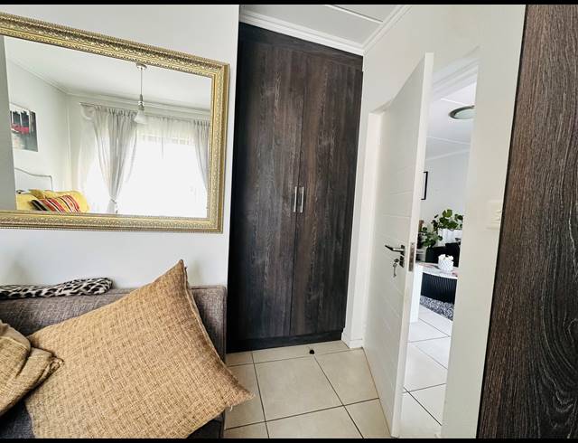 3 BEDROOM APARTMENT TO LET IN MODDERFONTEIN